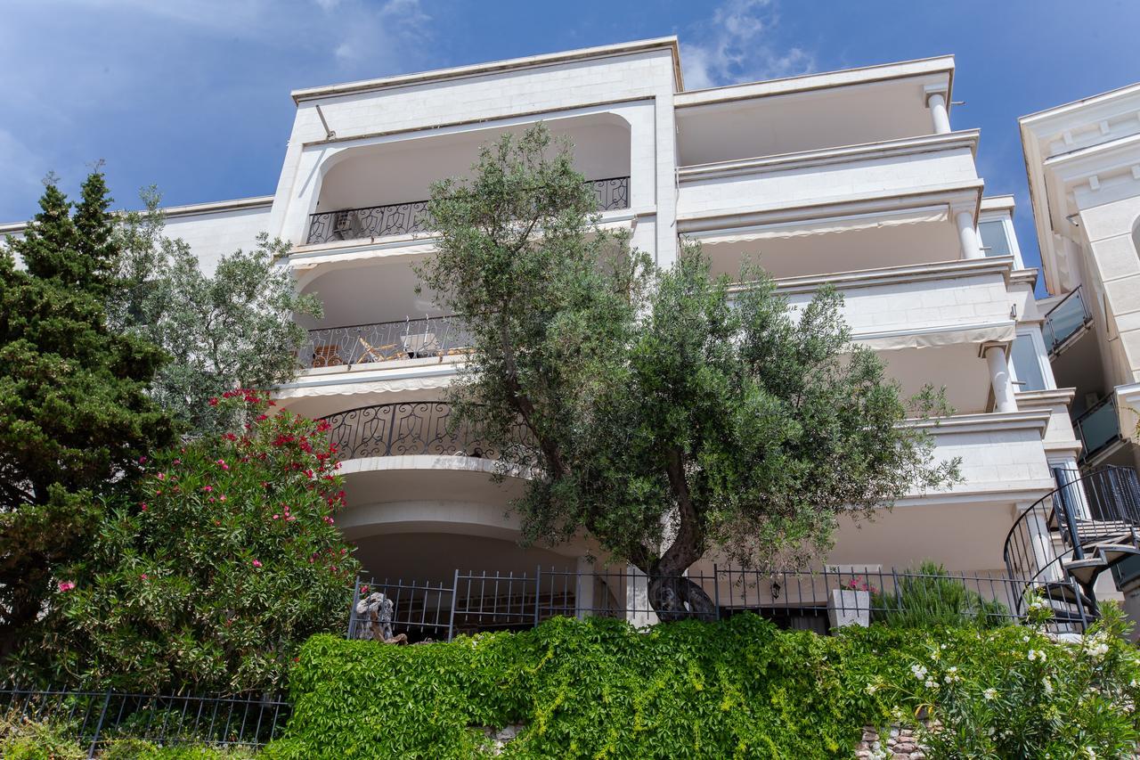 Apartment Stefan สเวติ สเตฟาน ภายนอก รูปภาพ